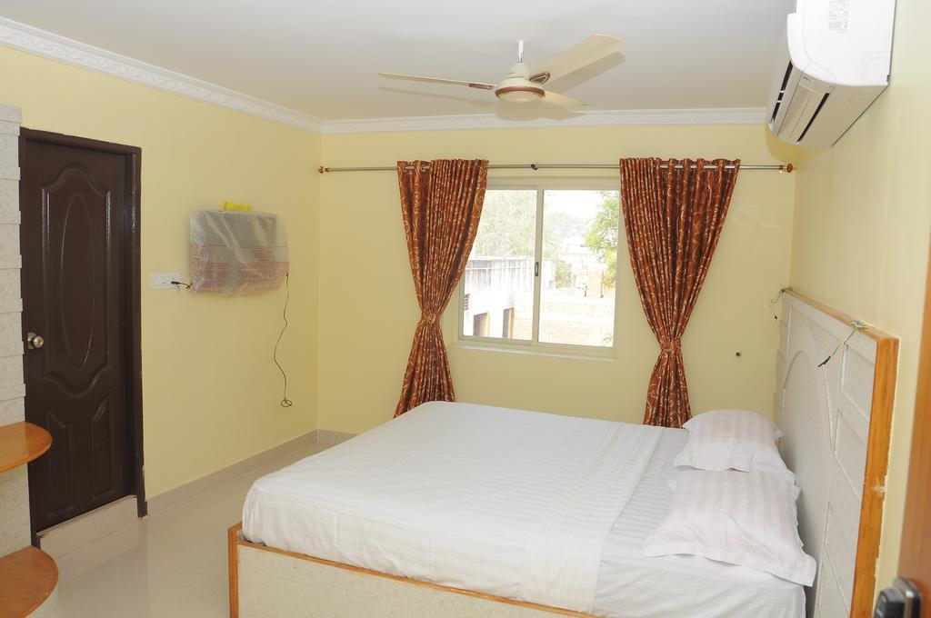 Hariharan Residency - Poonamallee Hotel Chennai Bagian luar foto