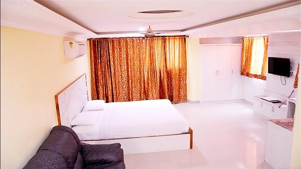 Hariharan Residency - Poonamallee Hotel Chennai Bagian luar foto